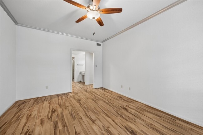 Building Photo - 2475 Underwood St