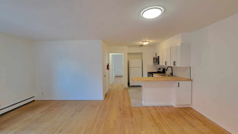 Building Photo - 204 Woodcliff Ave