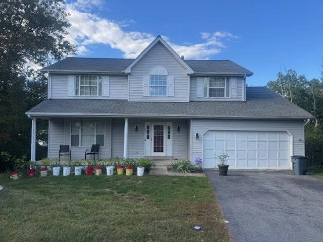 Primary Photo - "Spacious 4-Bedroom Haven with 3 Full Bath...