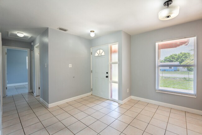 Building Photo - 50 N Edgemon Ave