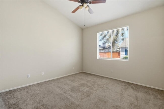 Building Photo - 9386 Laguna Pointe Way