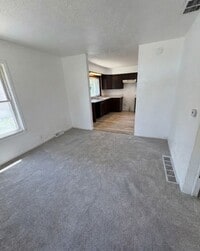 Building Photo - 3 Bed/1Bath House for Rent!