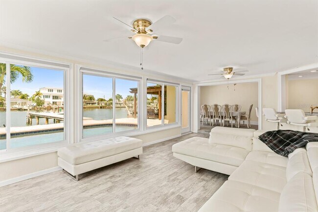 Building Photo - 11240 7th St E