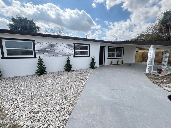 Building Photo - 1301 Kathwood Dr