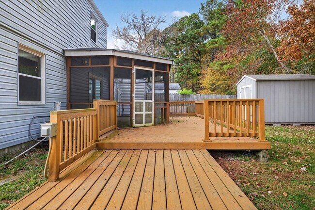 Building Photo - Virginia Beach Gem – 3 Bed, 2.5 Bath with Fenced Yard & Modern Upgrades