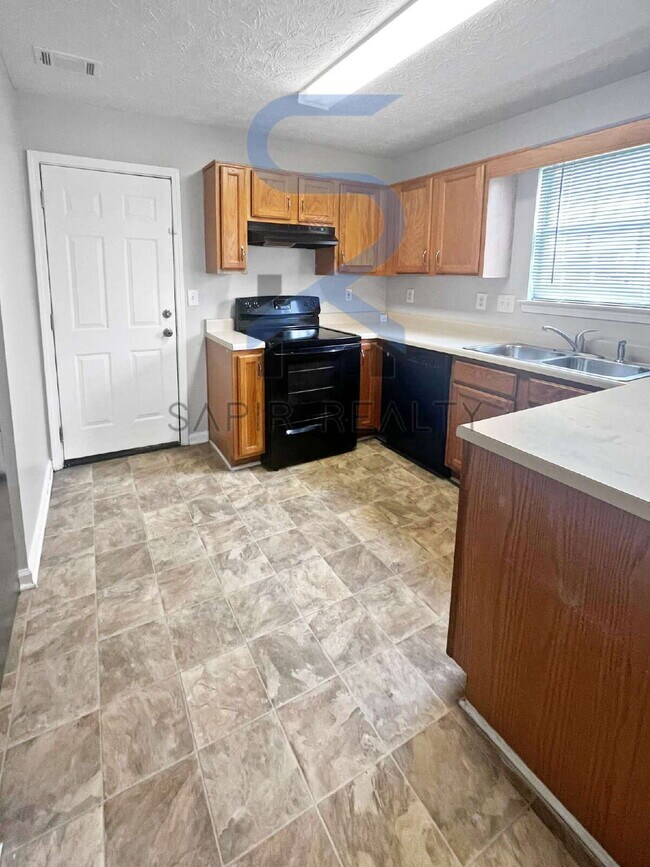 Building Photo - 5866 Trent Walk Dr
