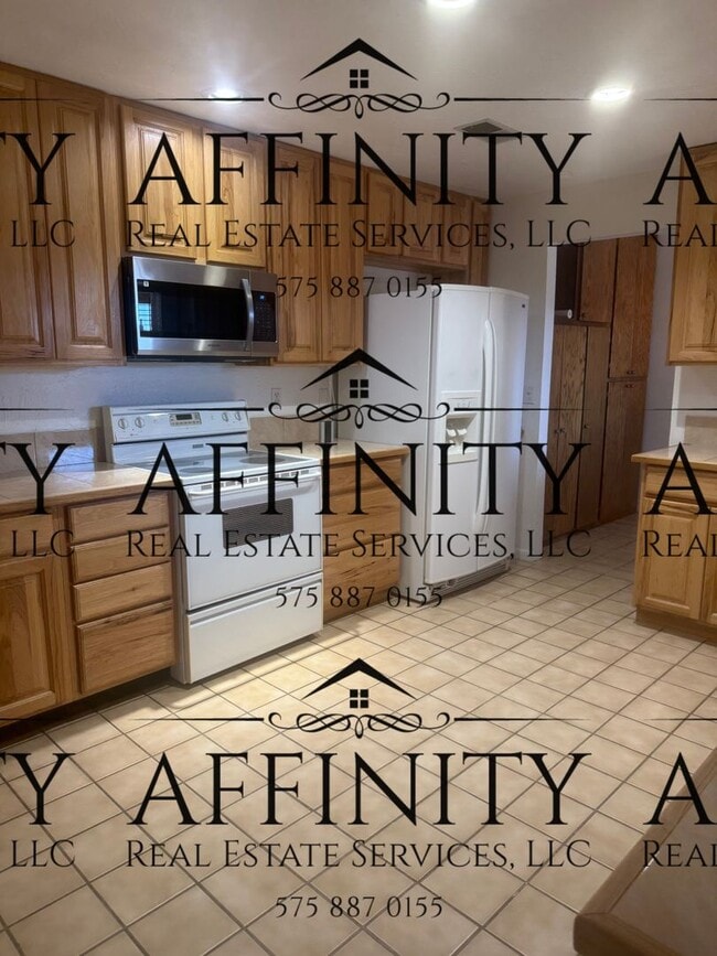 Building Photo - 3 bedroom home