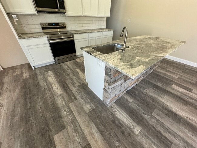 Building Photo - New Build - Peaster ISD - HIGH CEILINGS - WATER INCLUDED