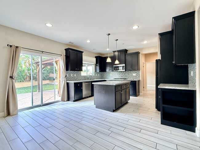 Building Photo - 7107 Oswego Ct