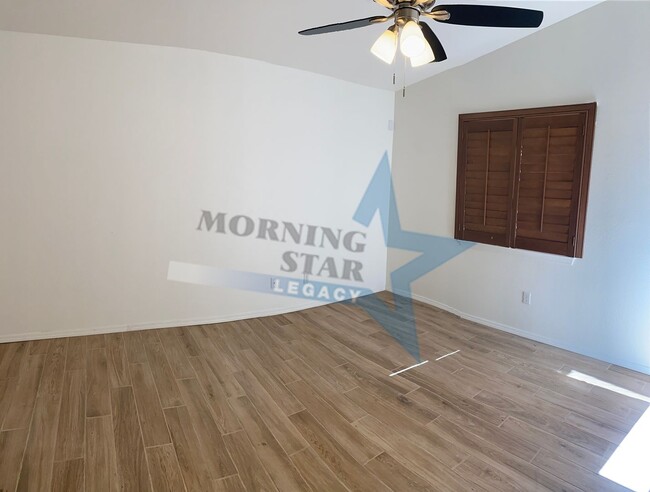 Building Photo - 3 bedroom home in Legends West!