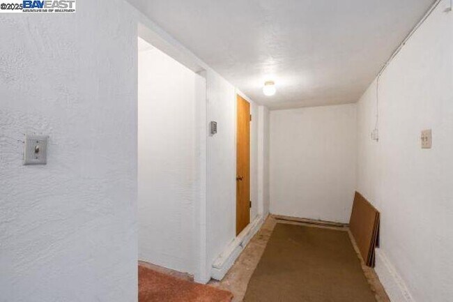 Building Photo - 4120 Rhoda Ave