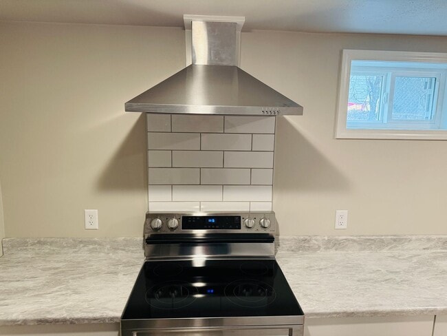 Building Photo - BRAND NEW REMODEL