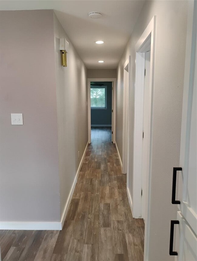 Building Photo - 103 Laurel Ridge