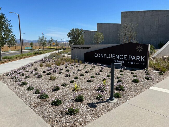 Building Photo - 27467 Longview Pl