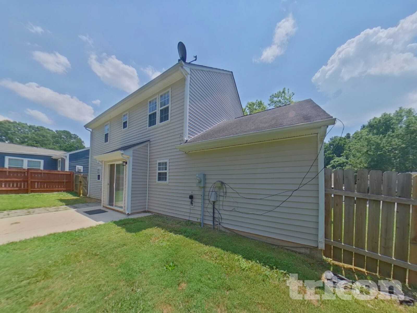 Building Photo - 9022 Jaldena Dr