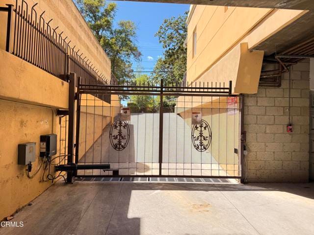 Building Photo - 96 N Craig Ave