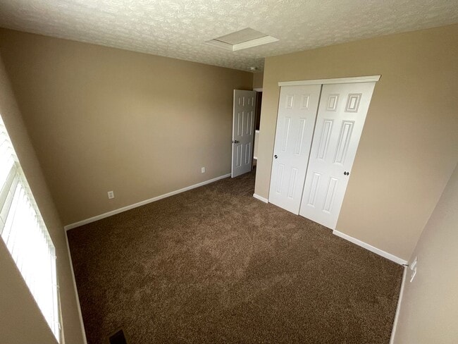 Building Photo - Beautiful 3 Bed 3 Bath Home For Rent!