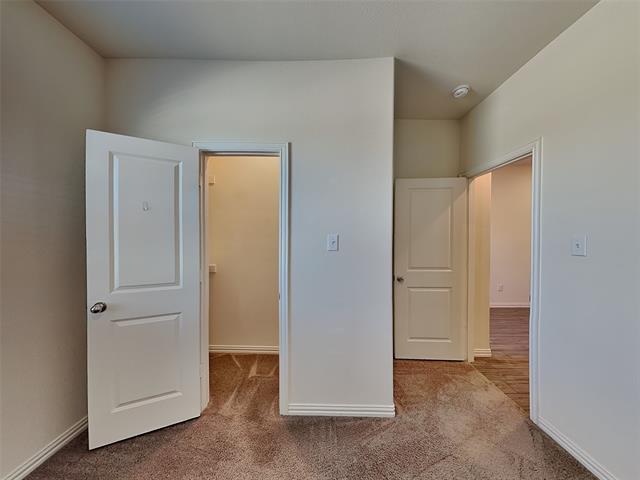 Building Photo - 4925 Woodloch Dr