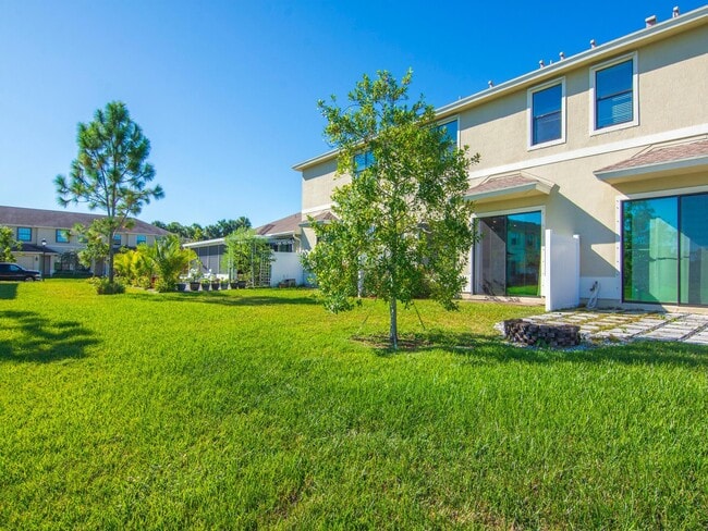 Primary Photo - 10064 W Villa Cir