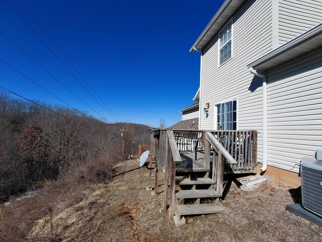 Building Photo - 4 Plex unit close to FLW