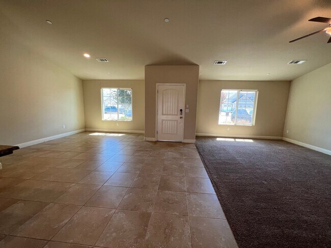 Building Photo - Sanger Home for rent with Solar!