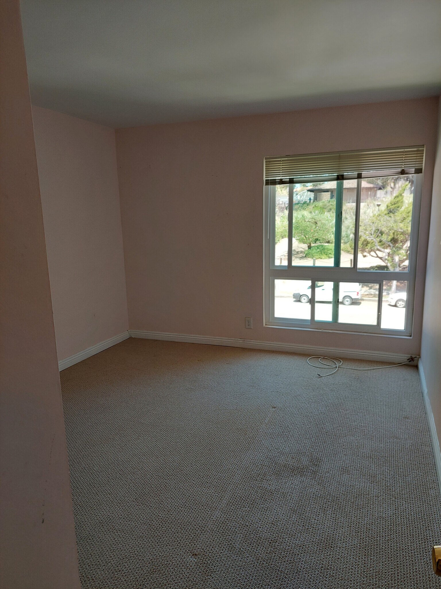 First bedroom - 5600 Kensington Way