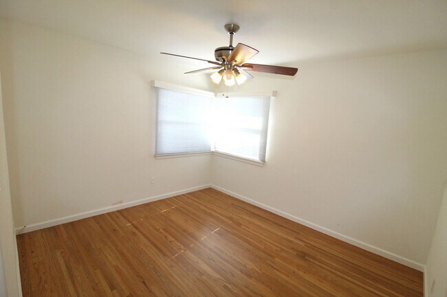 Building Photo - 86-90joanne