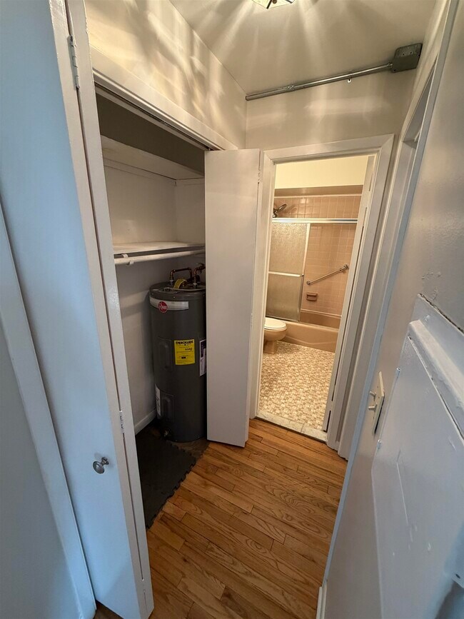 Building Photo - 310 70th St