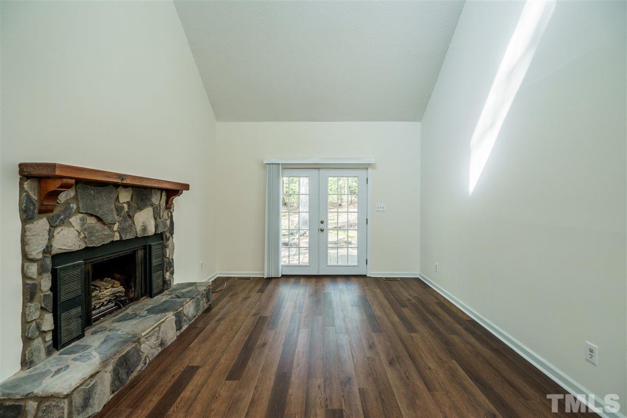 Building Photo - 4702 Cornwall Plz