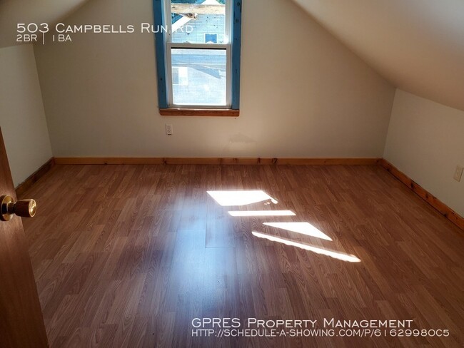 Building Photo - Cute and Cozy Harmar Home