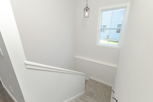 Building Photo - 1613 Belclare Rd