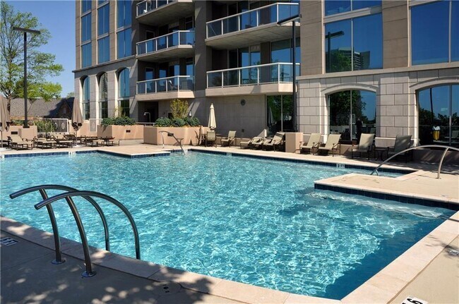 Building Photo - 2795 Peachtree Rd