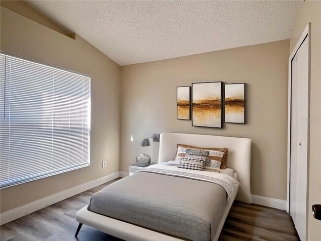 Building Photo - 191 Dahlia Village Cir