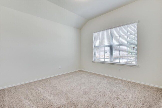 Building Photo - 1165 Dravite Dr