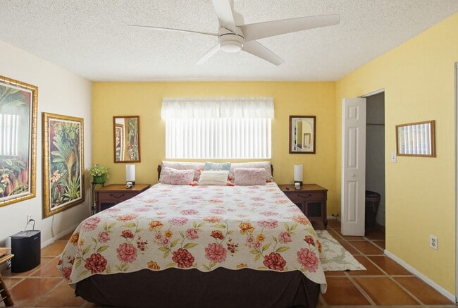 Building Photo - 6512 SW 112th Pl