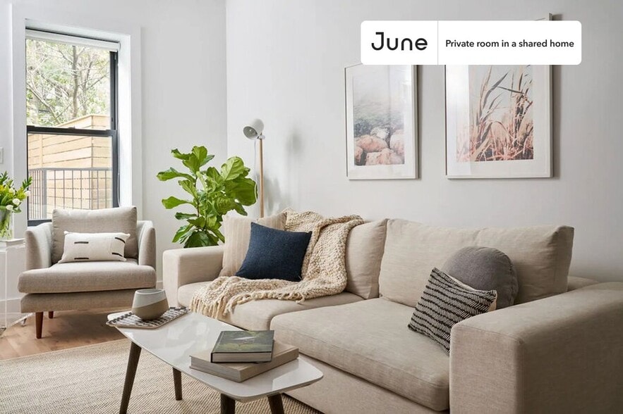 Building Photo - Charming ROOM at The Dean House