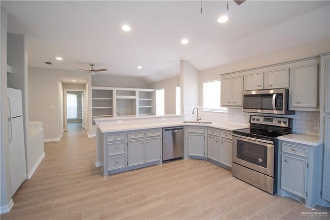 Building Photo - 24 Morning Ln