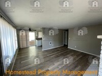 Building Photo - 661