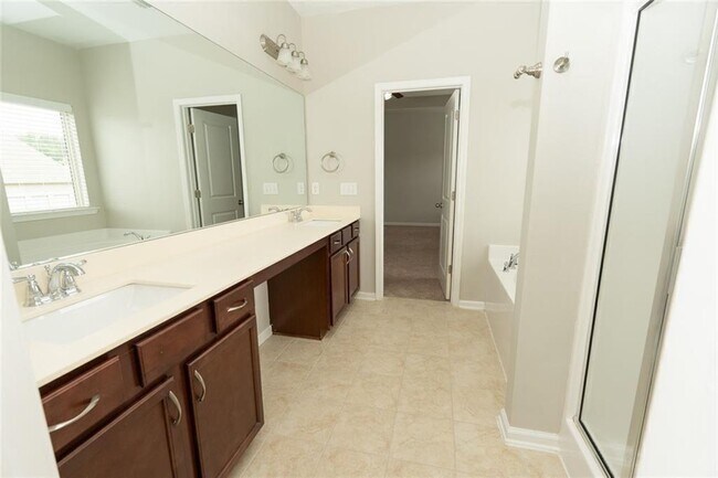 Building Photo - 369 Hardy Water Dr SE