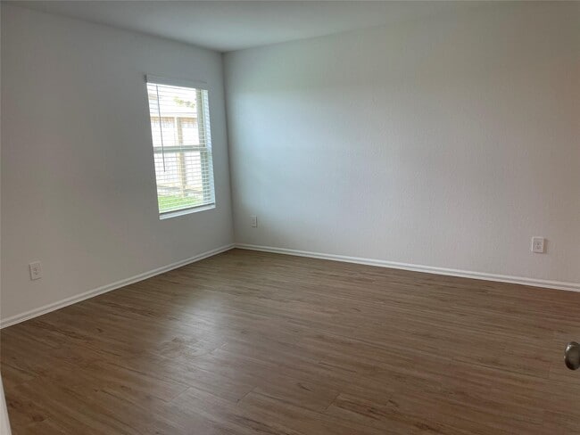 Building Photo - 440 Jewett Meadow Dr