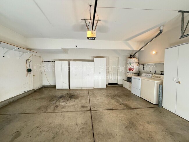 Building Photo - 9449 Compass Point Dr S