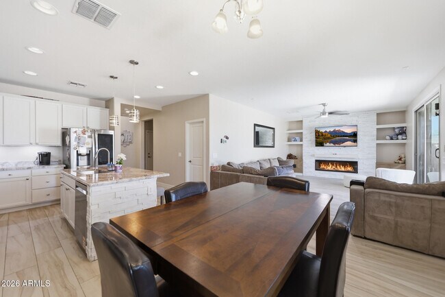 Building Photo - 12644 W Nogales Dr