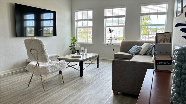 Building Photo - 317 Silverbell Trl