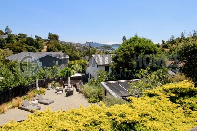 Primary Photo - Strawberry Retreat with Bay Views & Resort...