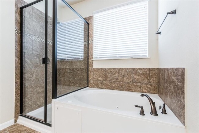 Building Photo - 1917 Tawakoni Dr