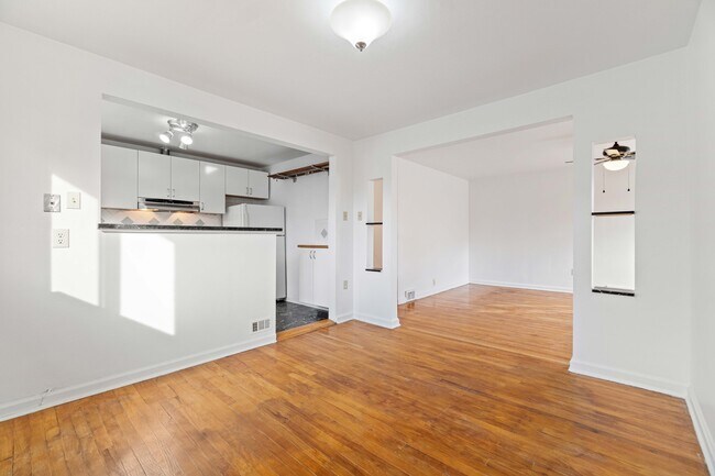 Unit 2 Dining Room - 6569 Rosemoor St