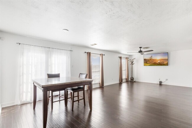 Building Photo - 18042 Noble Forest Dr