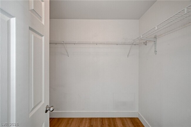 Building Photo - 9985 Big Bow Springs Ct