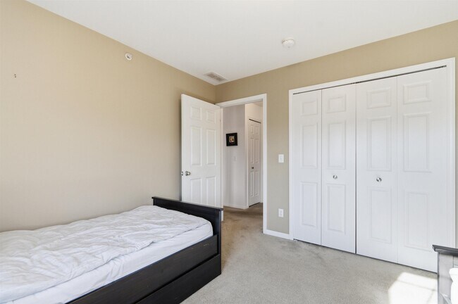 Building Photo - 2233 S Main St