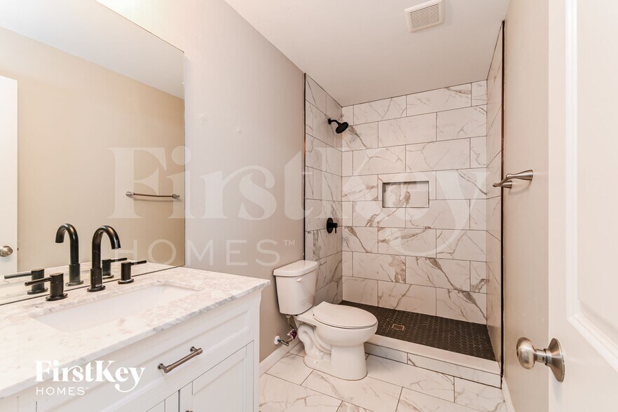 Building Photo - 123 SW 19th Terrace